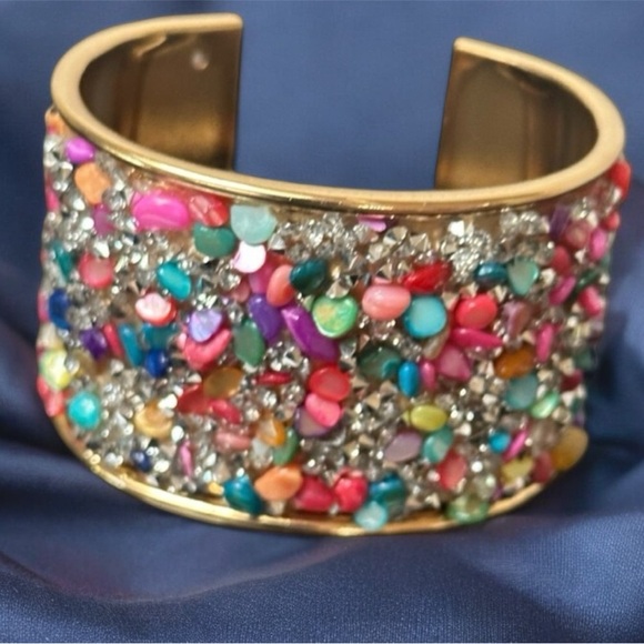 💥2/$24 or 3/$30💥 bracelet with inlaid rainbow colored crystals & beads NWT - Picture 4 of 10